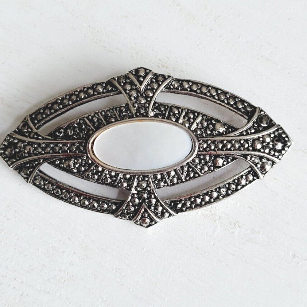 Vintage AVON Mother Of Pearl Oval Brooch Antiqued Silver Tone 2" Elegant EUC